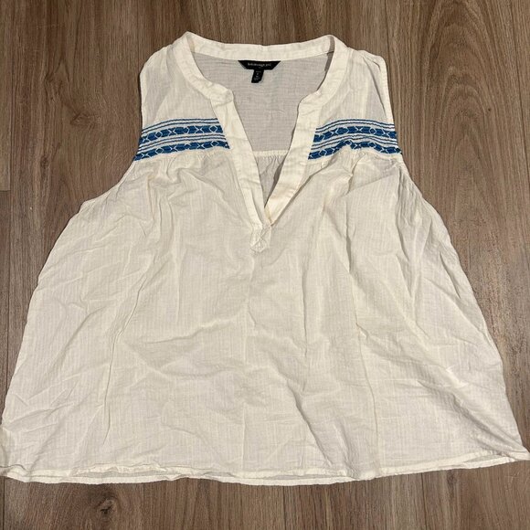 Womens White V-Neck Sleeveless Blouse - Picture 1 of 3